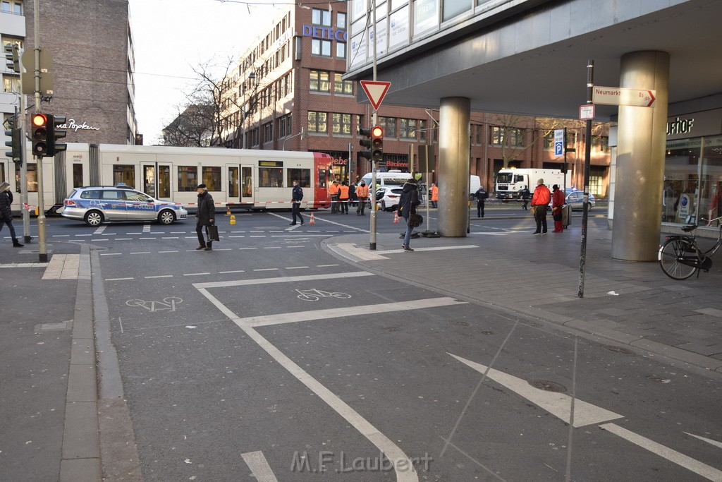 VU PKW Strab Koeln Mitte Pipinenstr Hohestr P193.JPG - Miklos Laubert